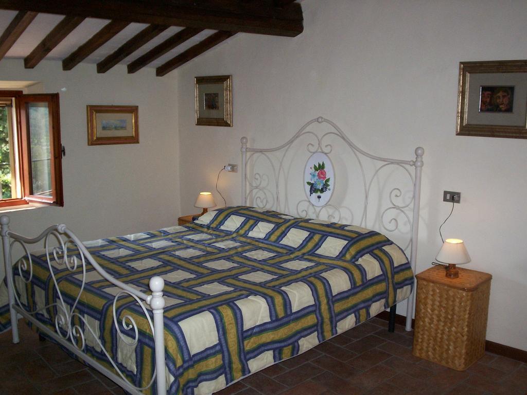 Podere Il Caggio Rooms Σαν Τζιμινιάνο Δωμάτιο φωτογραφία