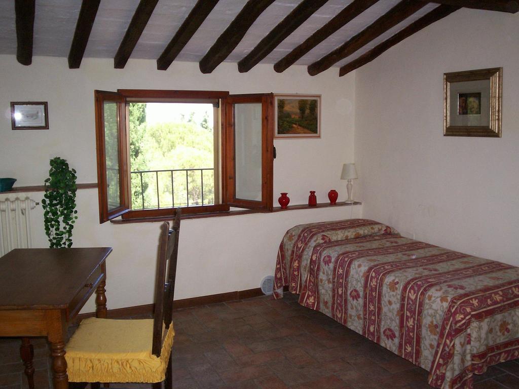Podere Il Caggio Rooms Σαν Τζιμινιάνο Δωμάτιο φωτογραφία