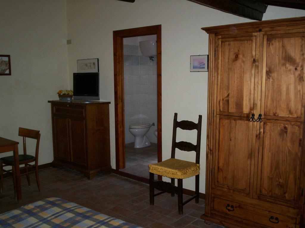 Podere Il Caggio Rooms Σαν Τζιμινιάνο Δωμάτιο φωτογραφία